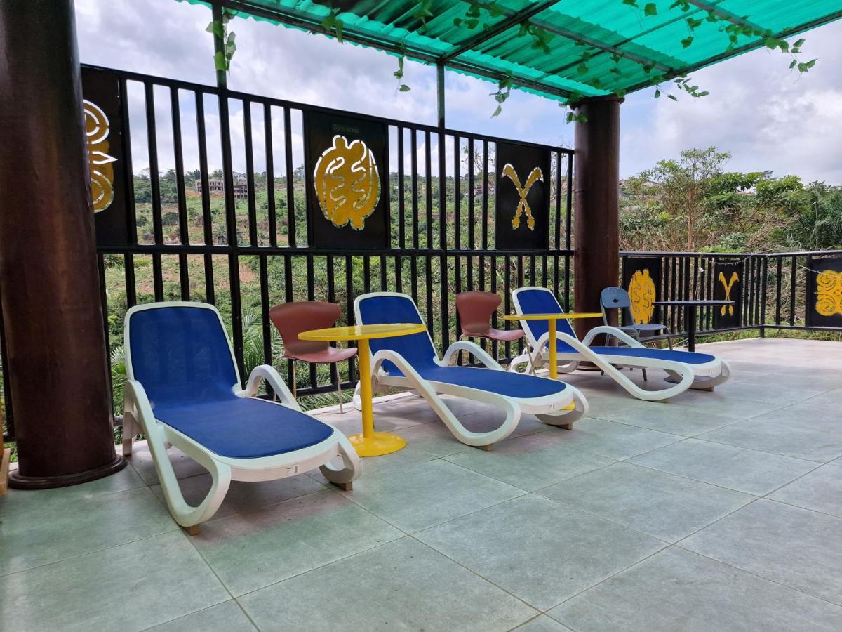 Cactus Creek Hotel Aburi Exterior photo